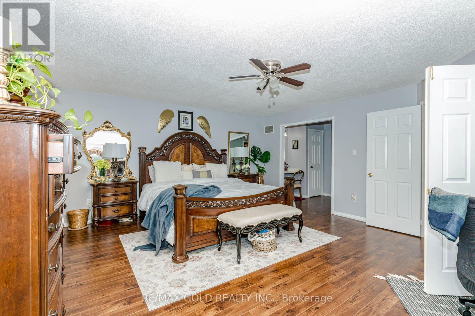 103 VIVIANS CRESCENT - 21