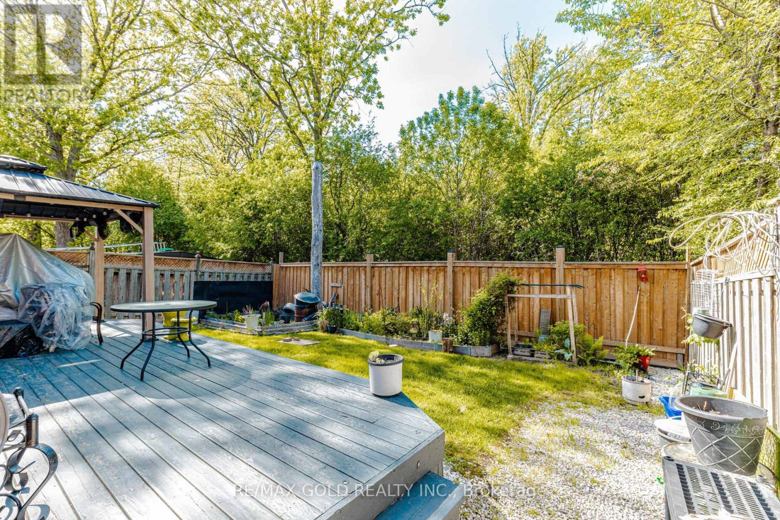 103 VIVIANS CRESCENT - 42