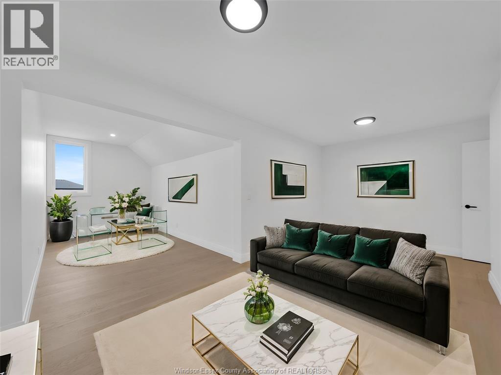 660 LINDEN - 38