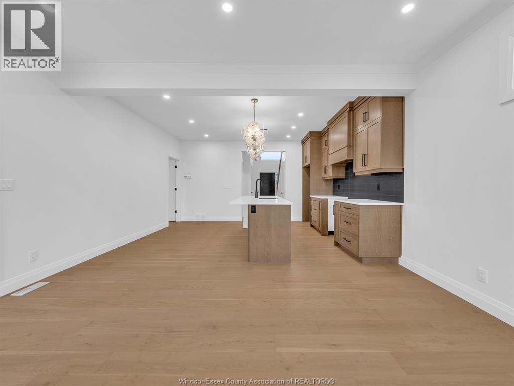 660 LINDEN - 12
