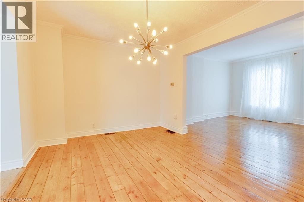 808 MONMOUTH Road - 11