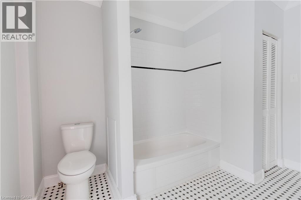 808 MONMOUTH Road - 25