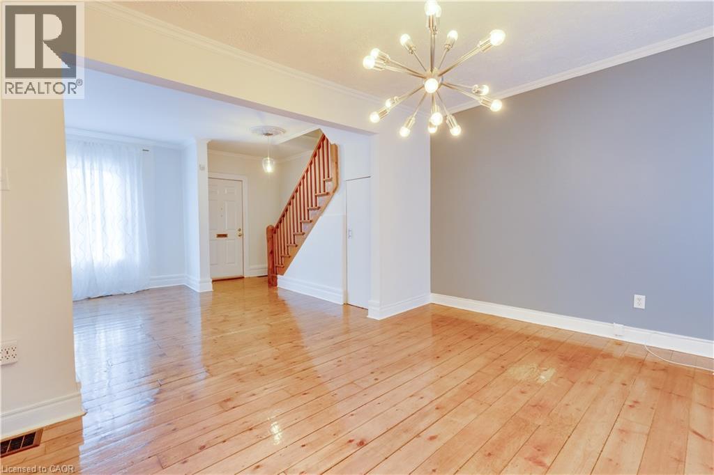 808 MONMOUTH Road - 12