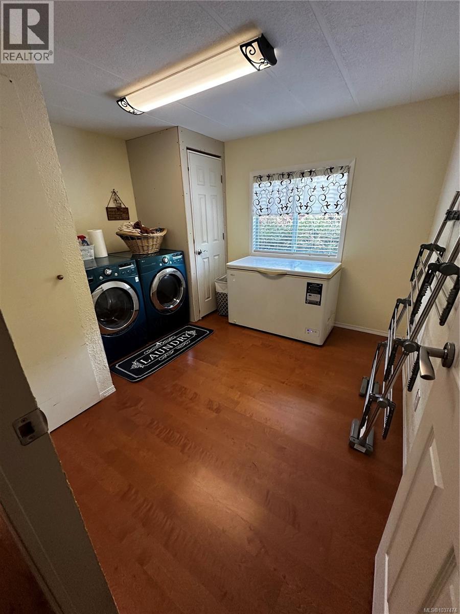1864 Bates Rd - 43