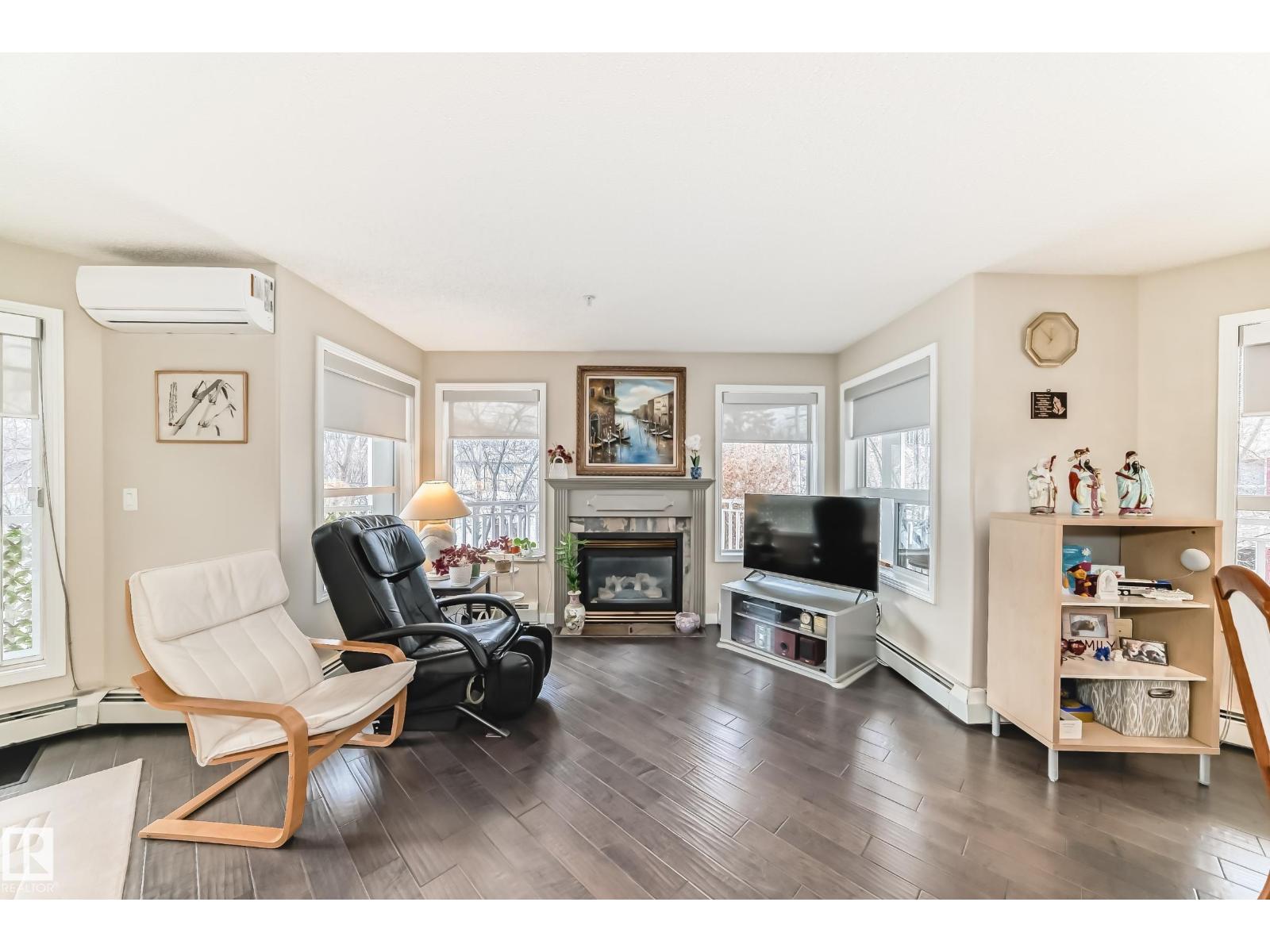 #215 10951 124 ST NW - 11