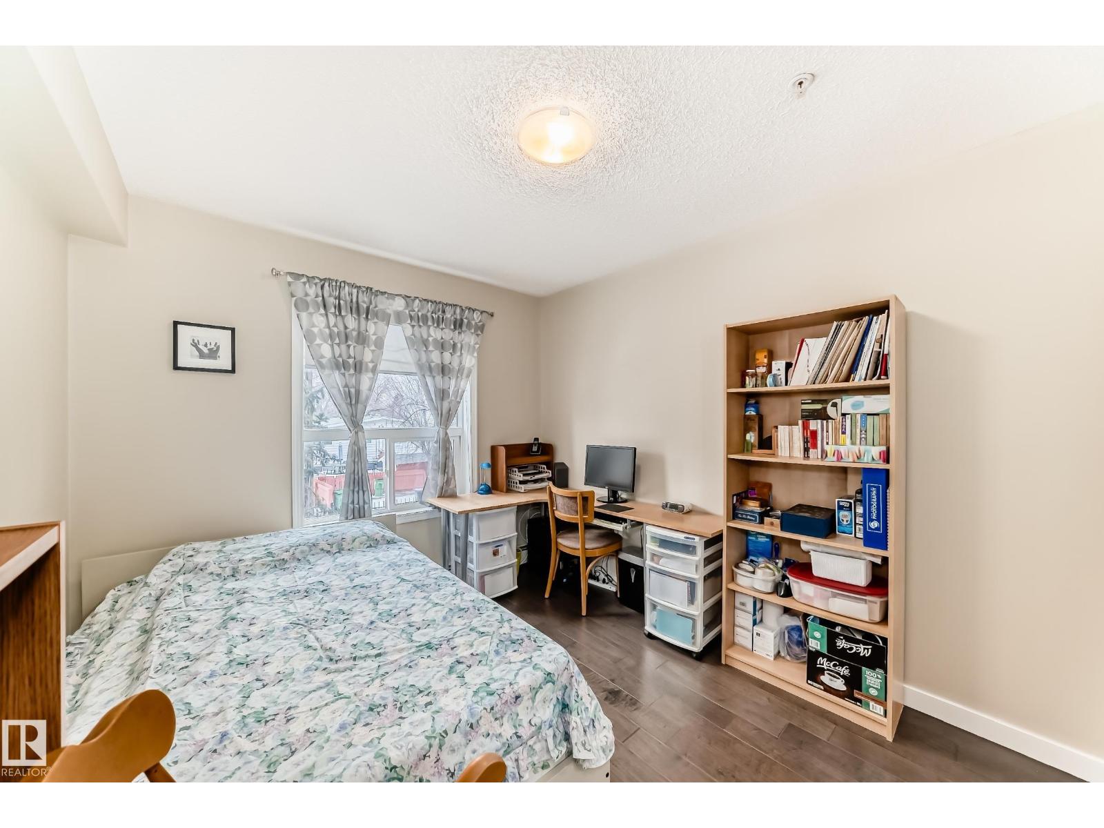 #215 10951 124 ST NW - 21
