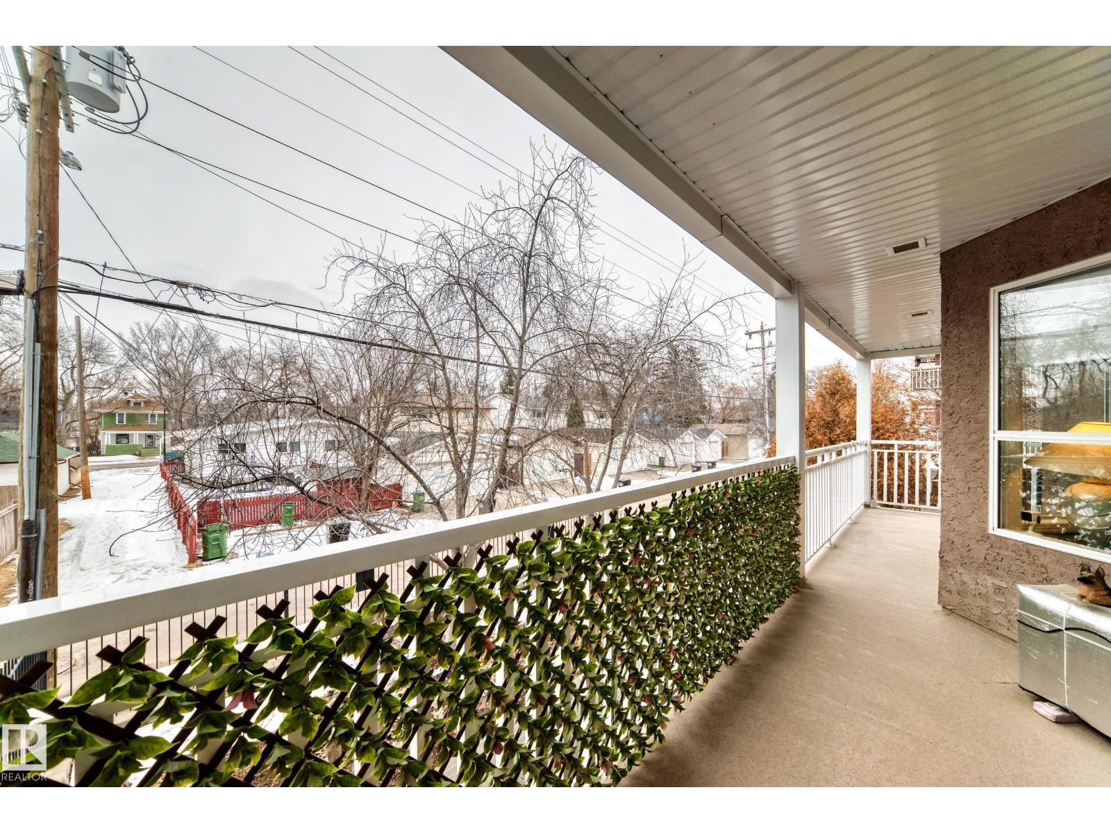 #215 10951 124 ST NW - 26