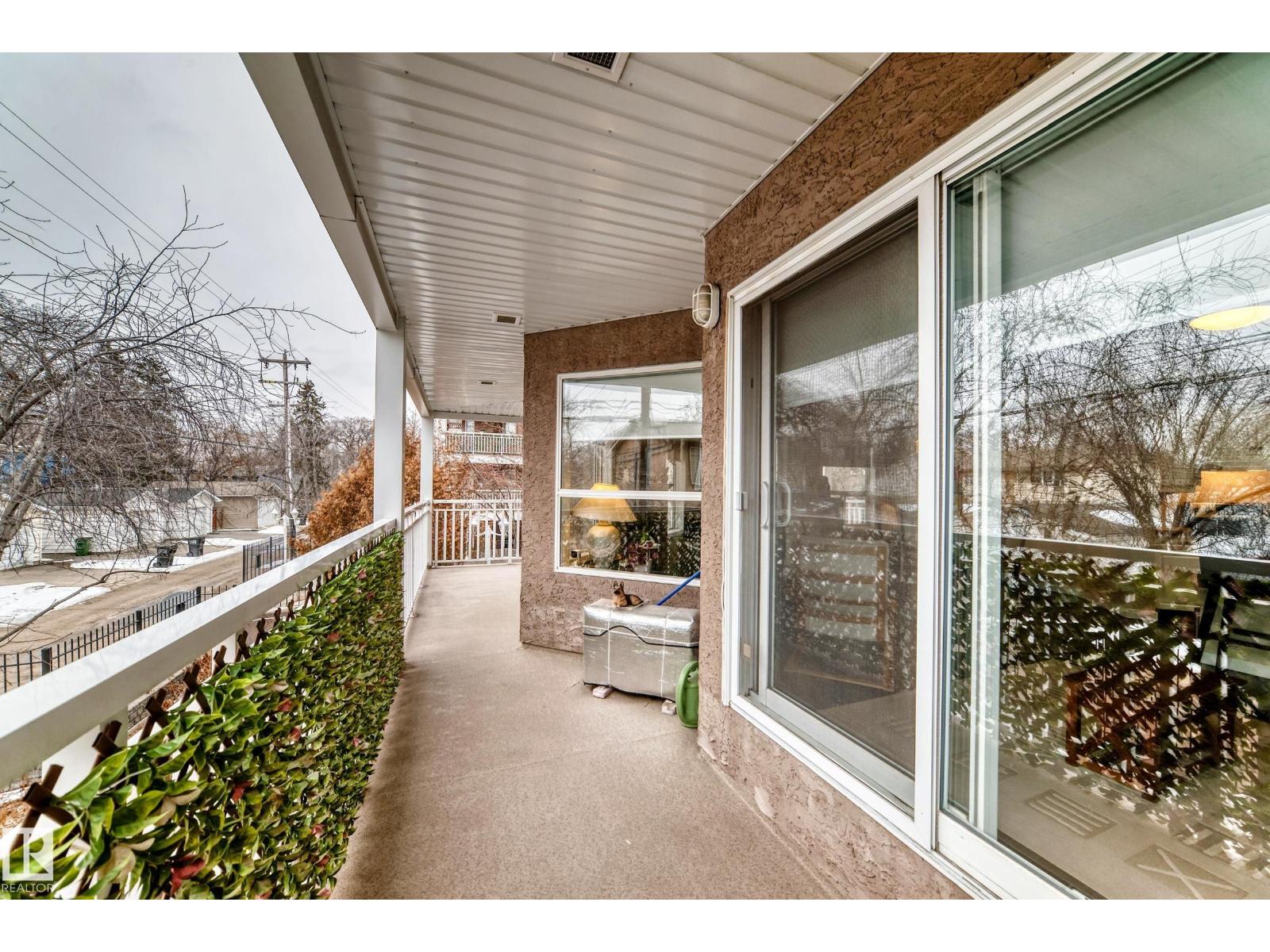 #215 10951 124 ST NW - 27