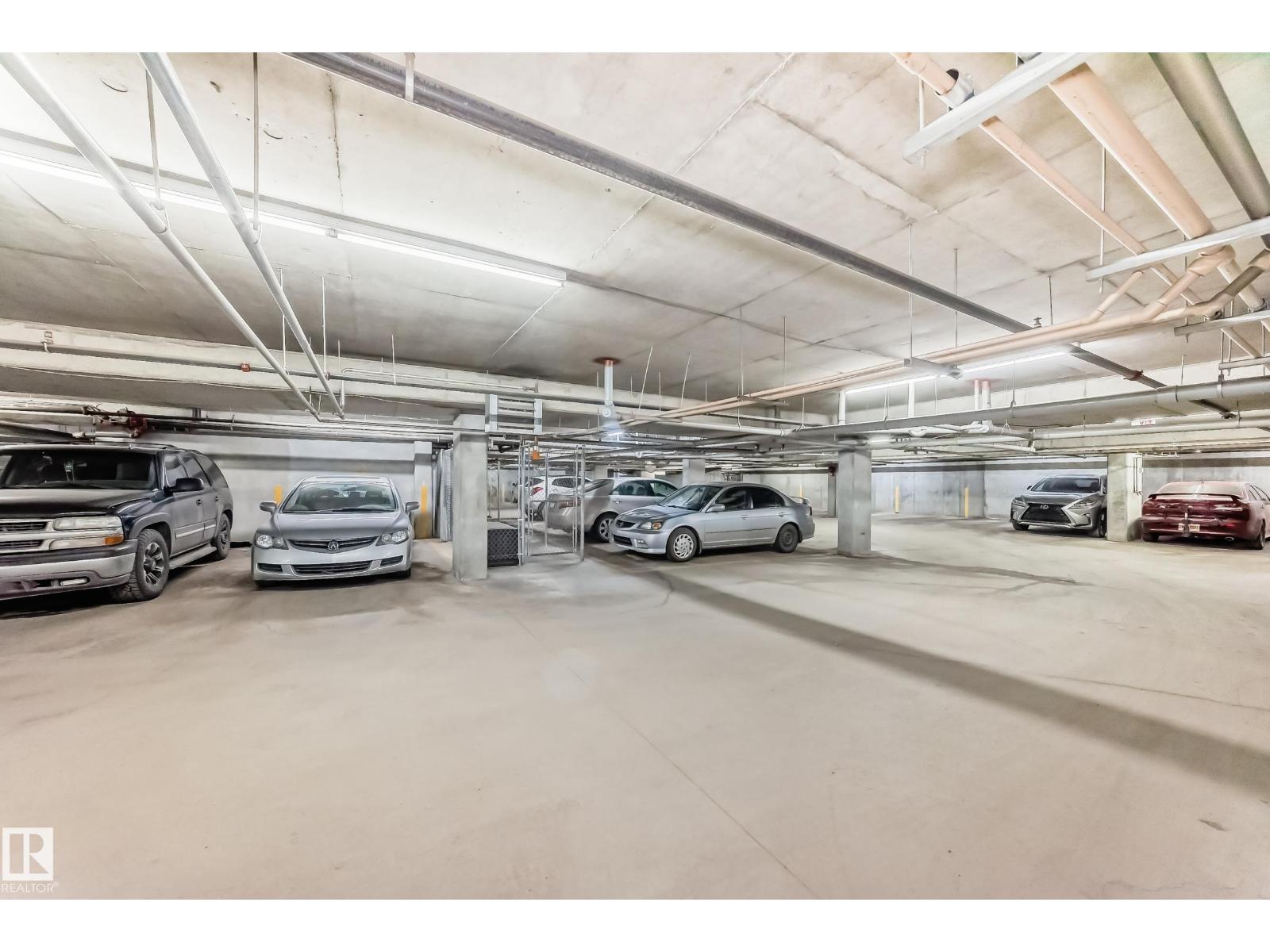 #215 10951 124 ST NW - 39