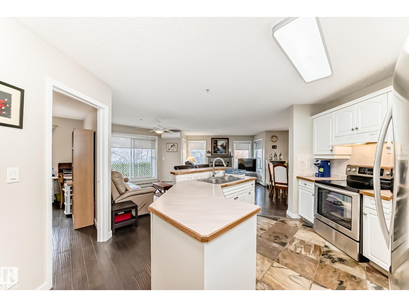 #215 10951 124 ST NW - 6