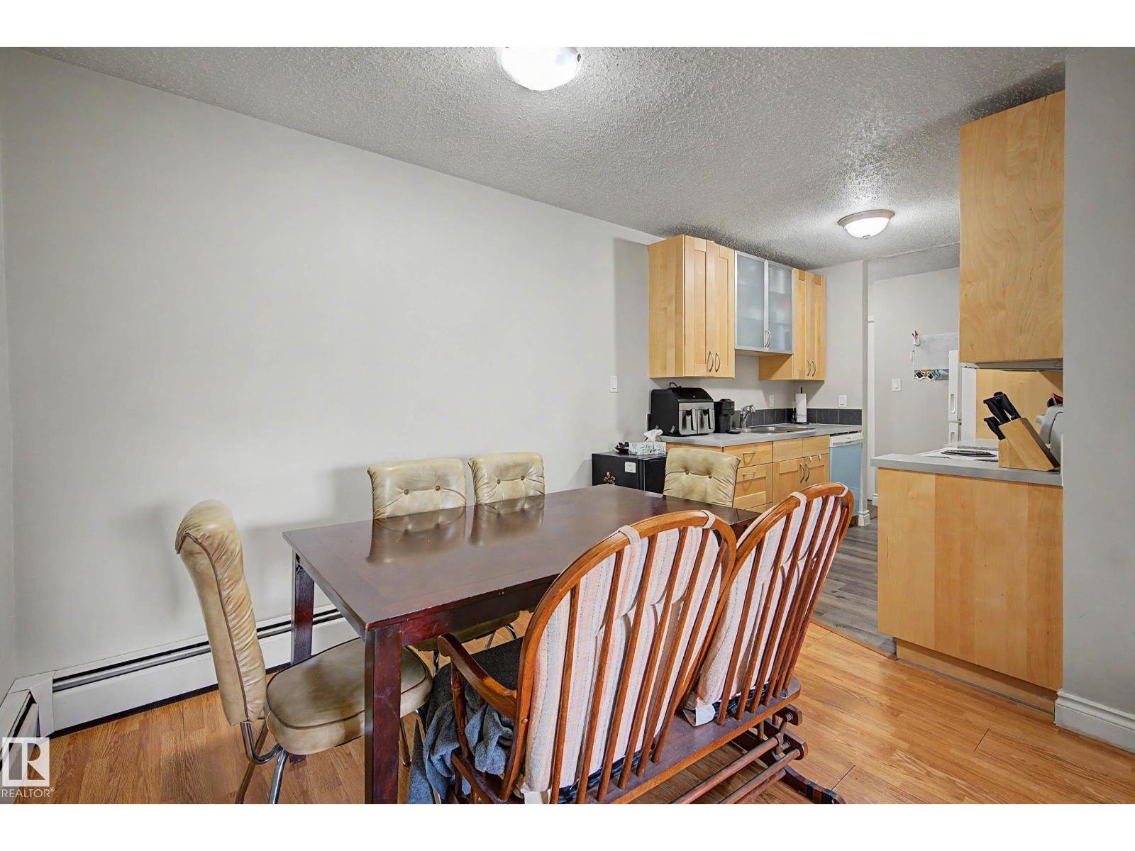 #009 10520 80 AV NW - 20