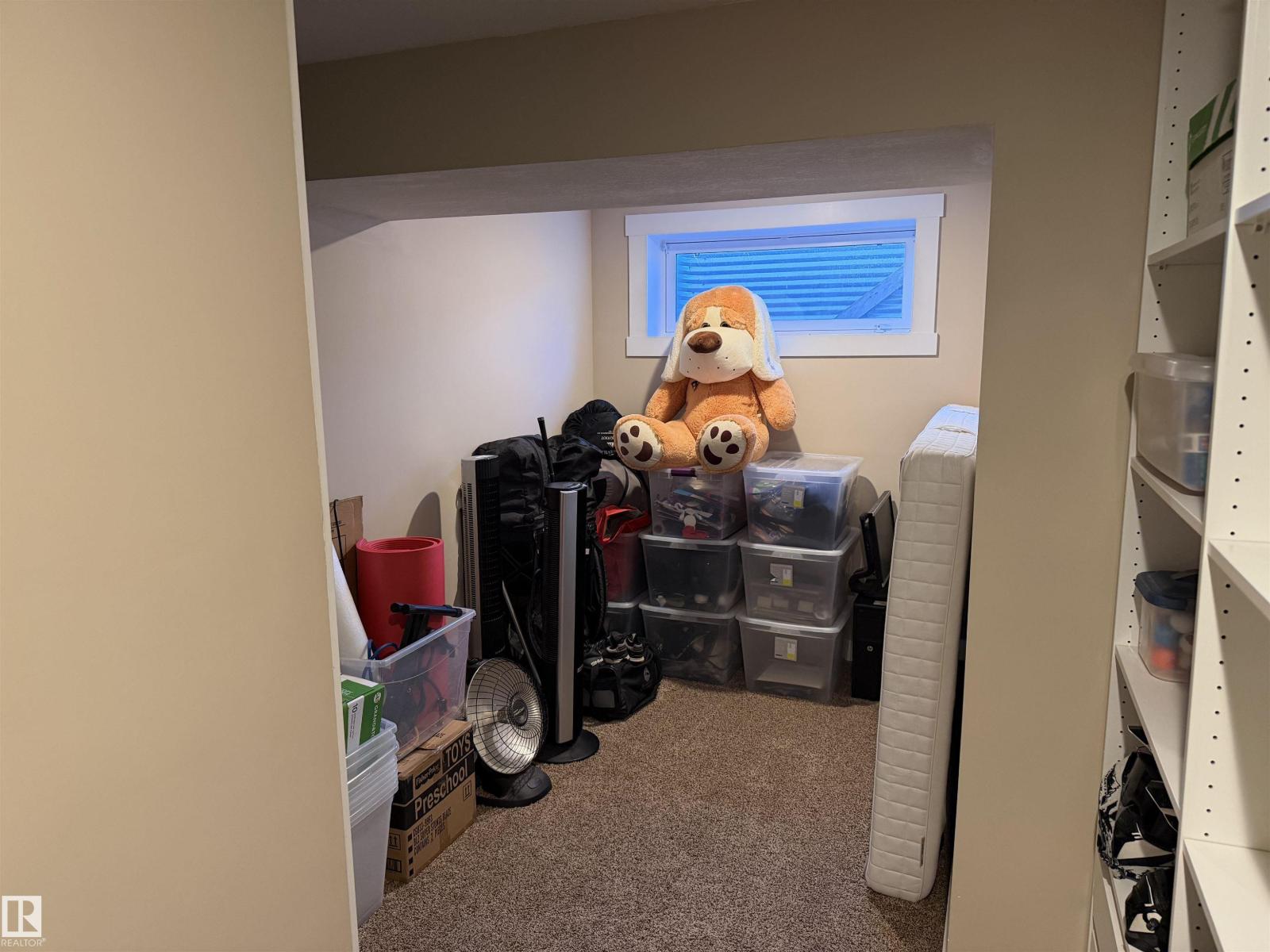 7028 174 AV NW - 19