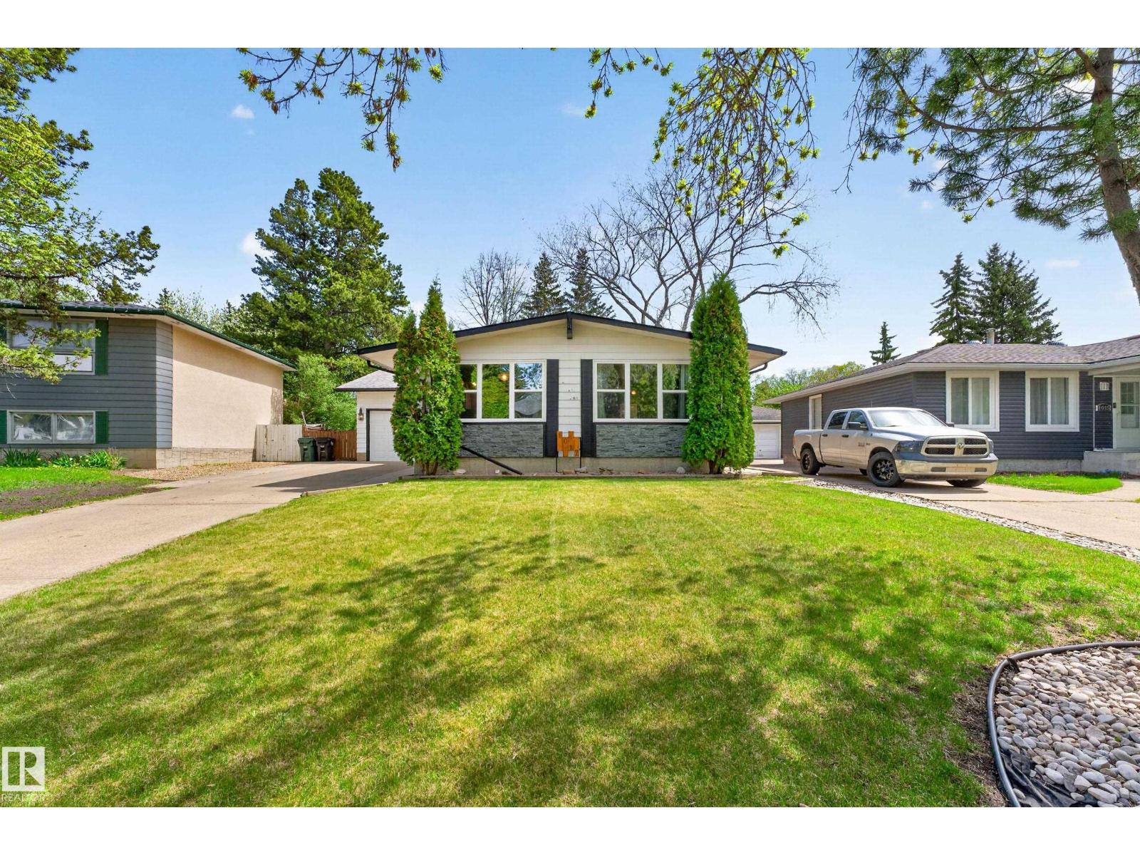 1017 McDermid DR - Image 2