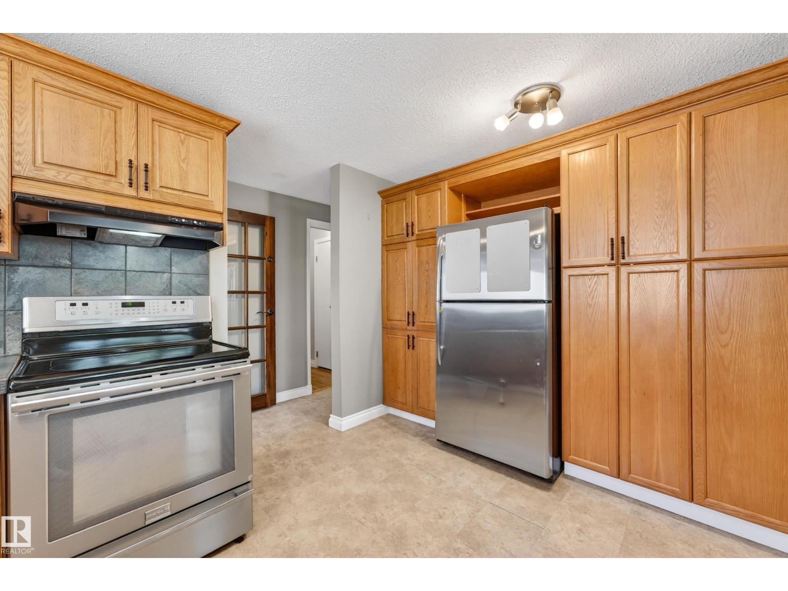 1017 McDermid DR - 23