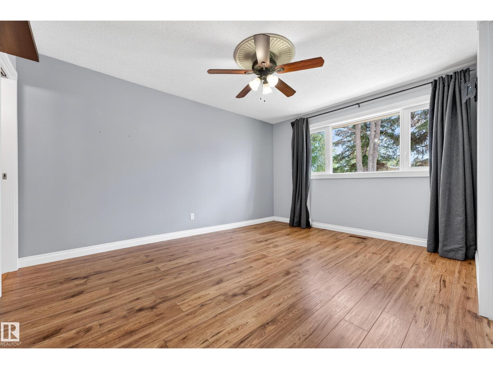 1017 McDermid DR - 27