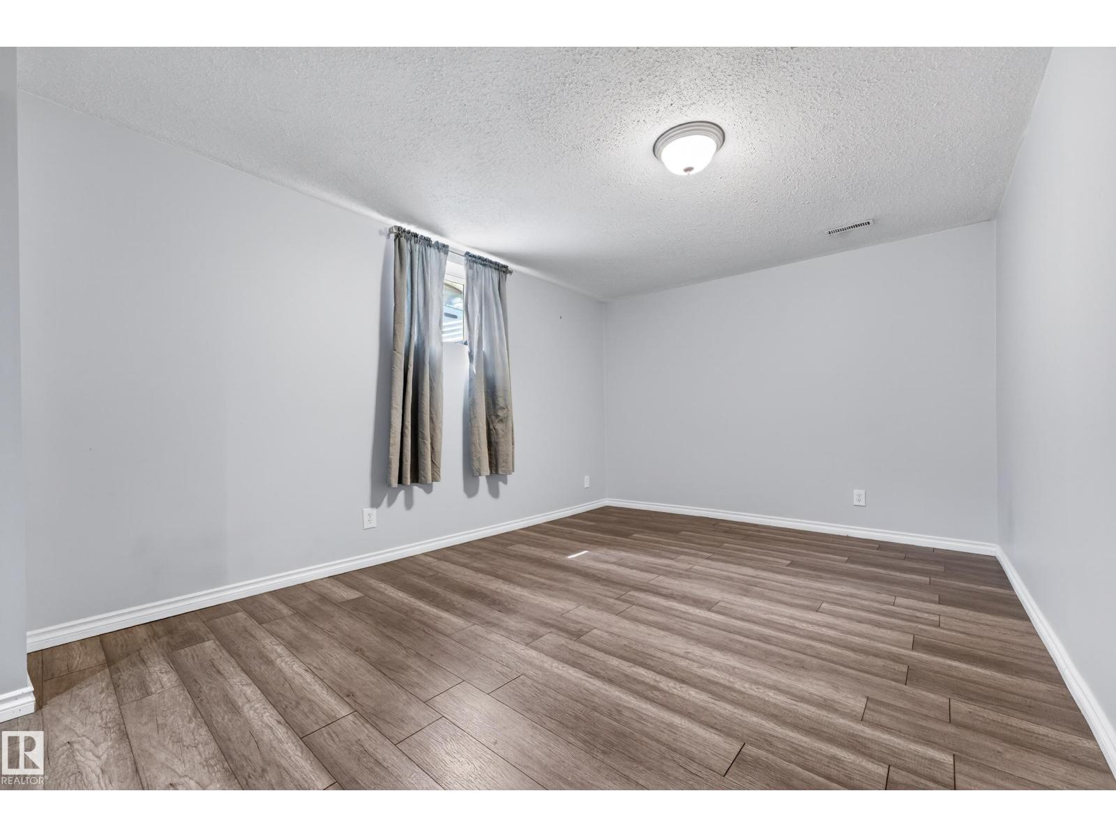 1017 McDermid DR - 49