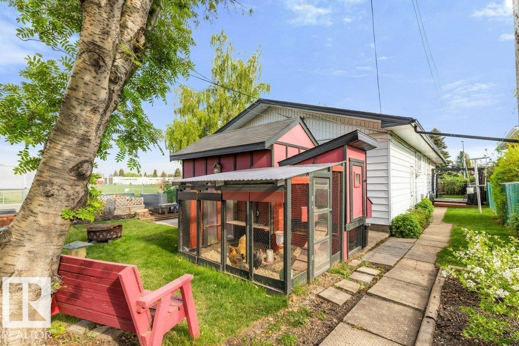 8723 68A ST NW - 37