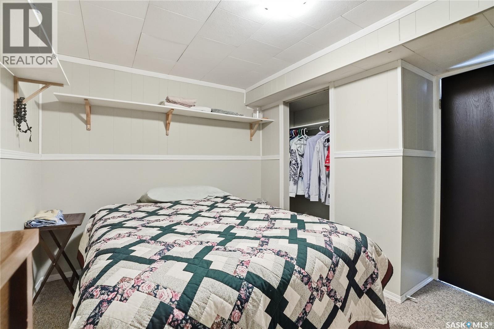 53 Rita CRESCENT - 32