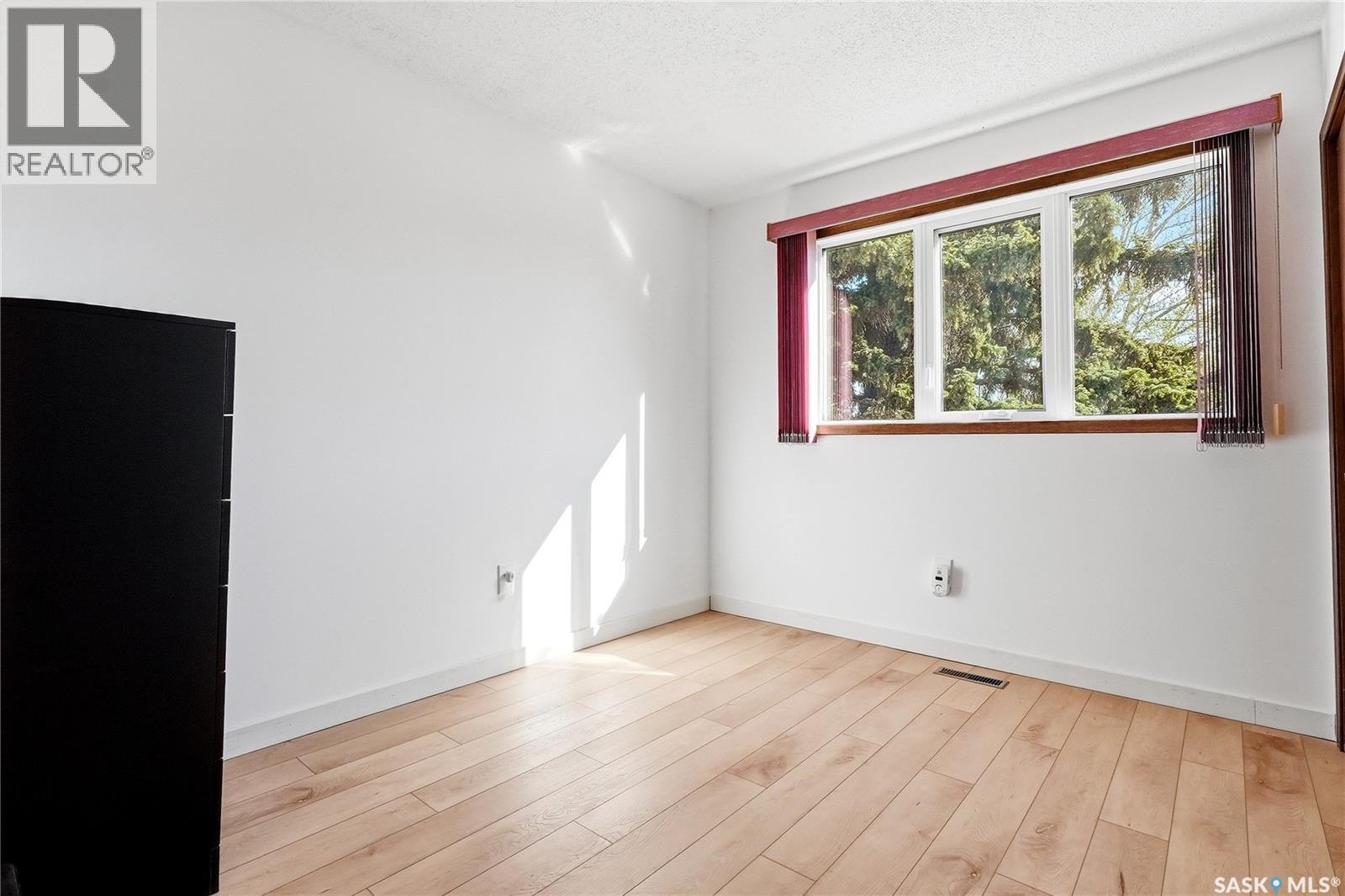 28 Malta CRESCENT - 31