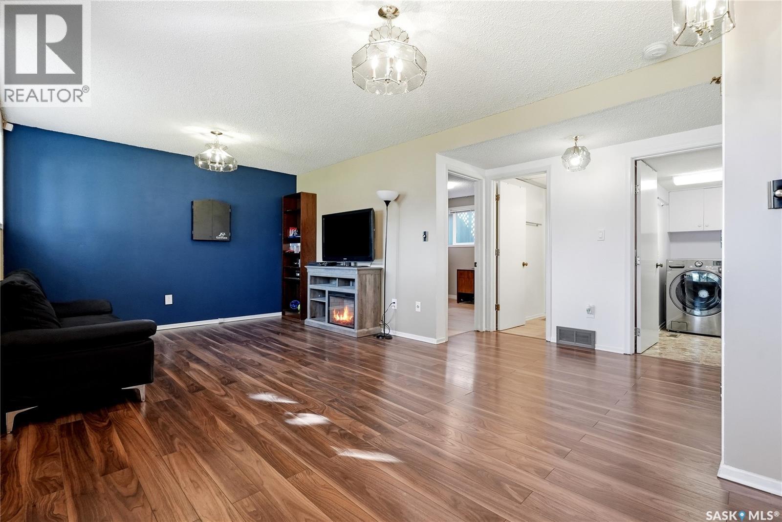 28 Malta CRESCENT - 35