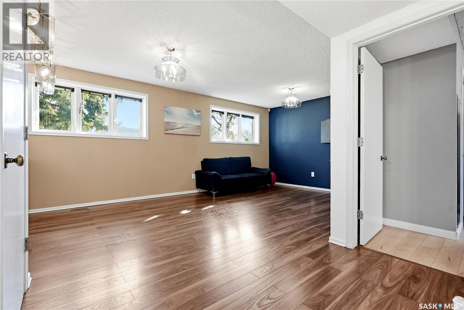 28 Malta CRESCENT - 36