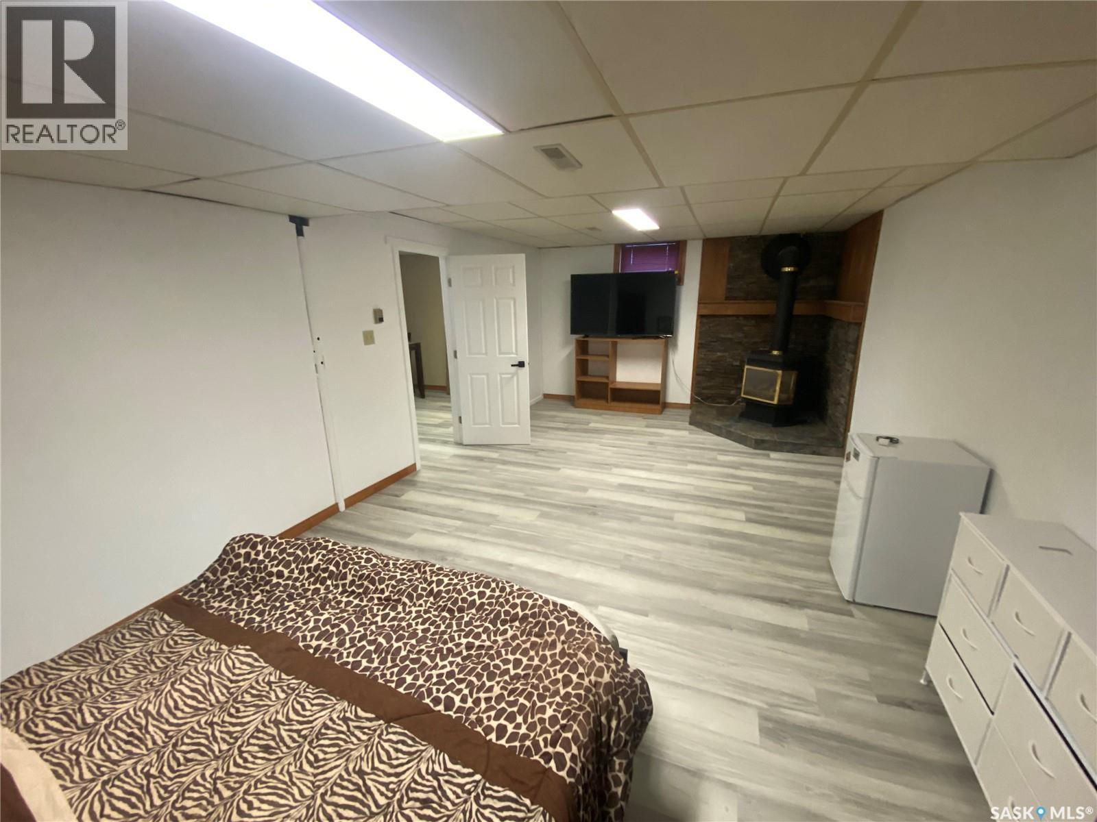 19 Bull CRESCENT - 14