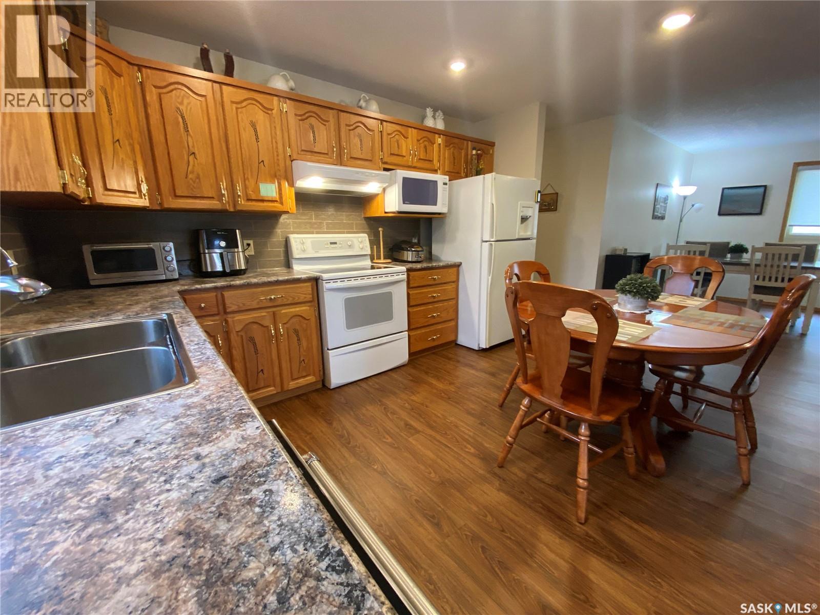 19 Bull CRESCENT - Image 3