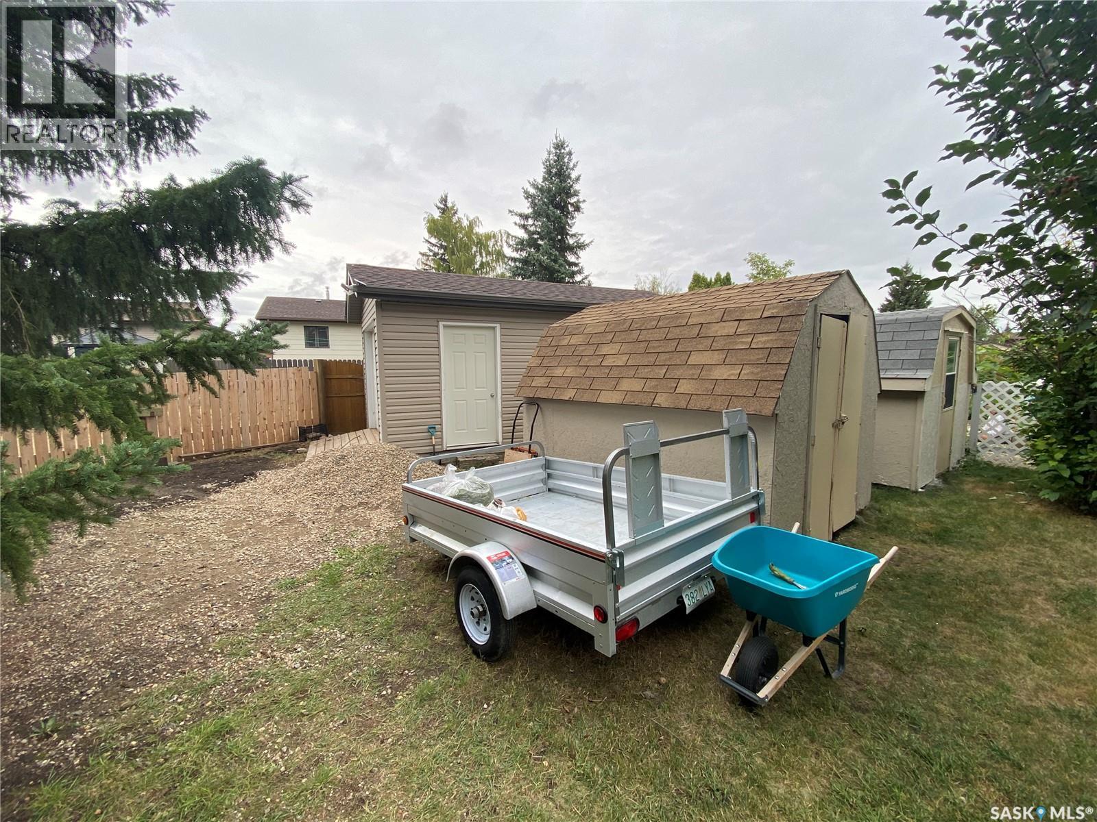 19 Bull CRESCENT - 33