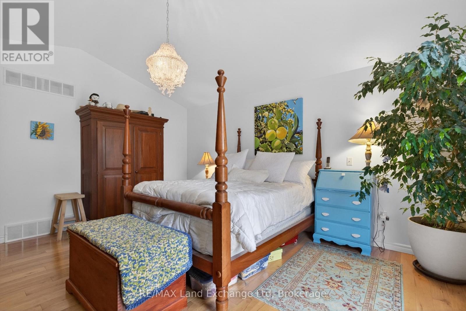 469 GRANDVIEW ROAD - 24