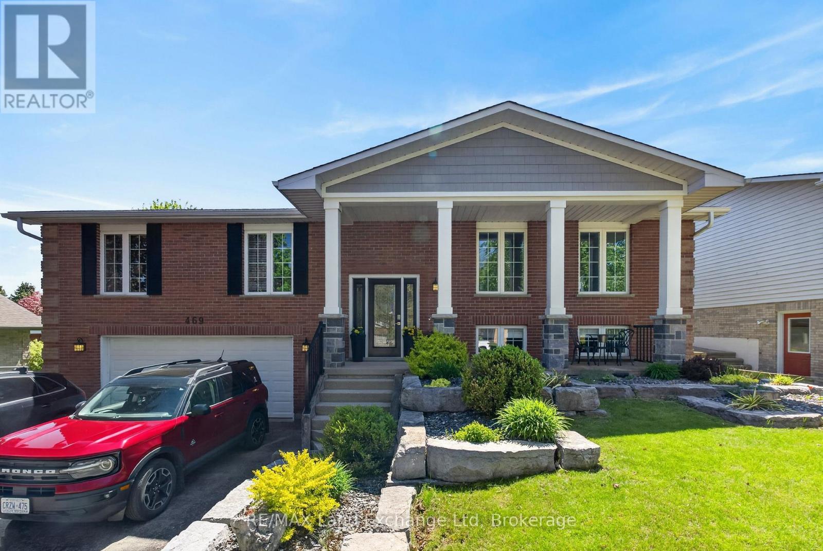 469 GRANDVIEW ROAD - 4