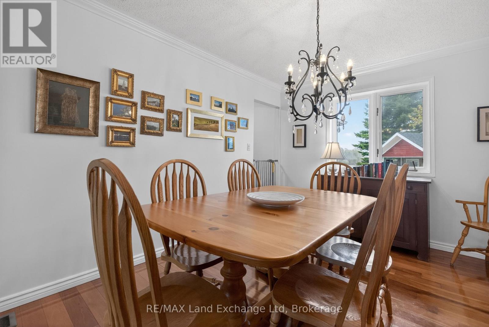 469 GRANDVIEW ROAD - 12