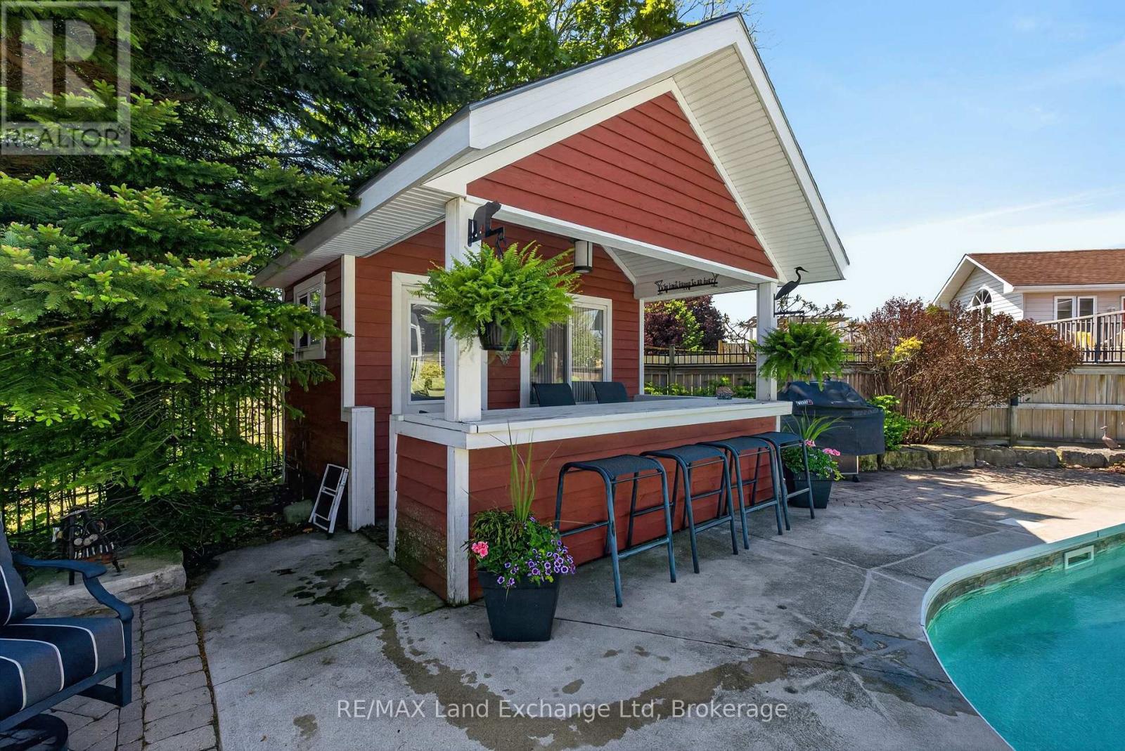 469 GRANDVIEW ROAD - 48