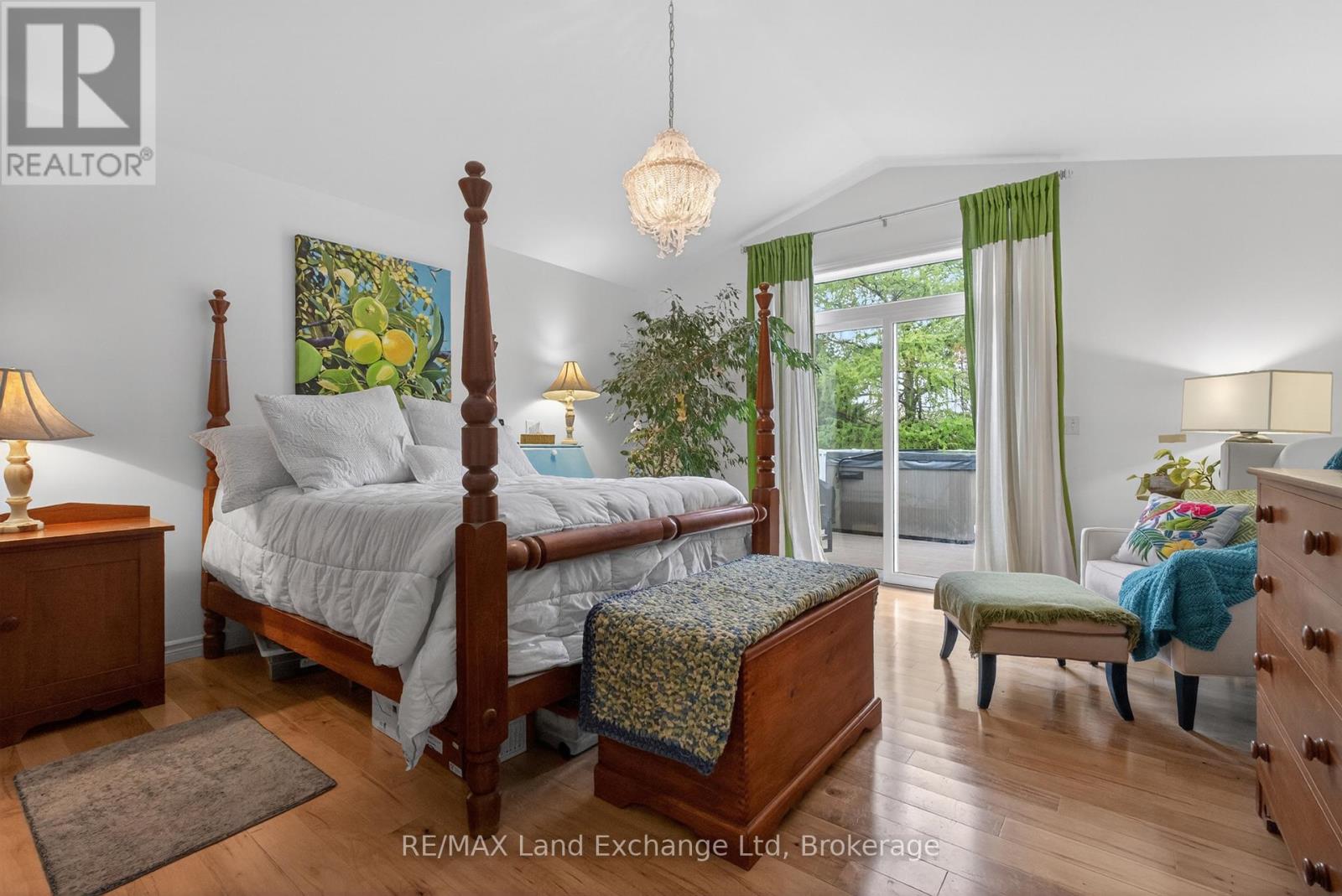 469 GRANDVIEW ROAD - 23