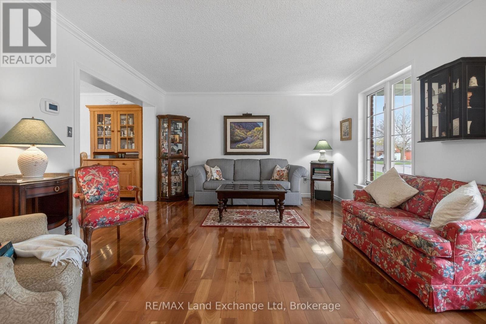 469 GRANDVIEW ROAD - 8