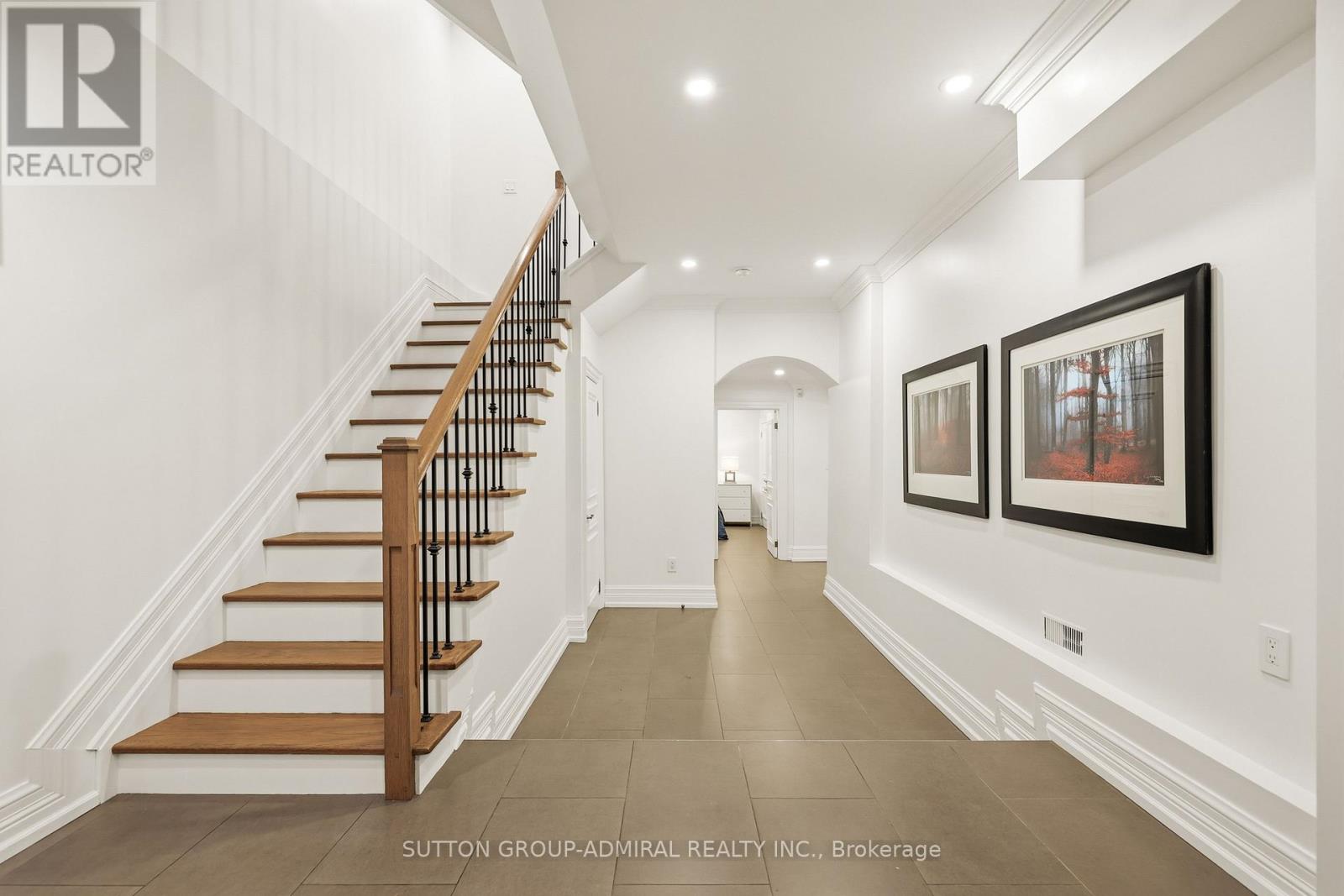 568 FAIRLAWN AVENUE - 46