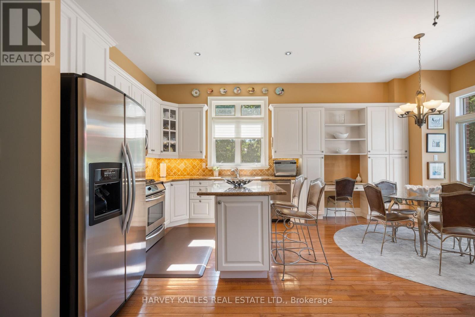 466 GLENGARRY AVENUE - 18