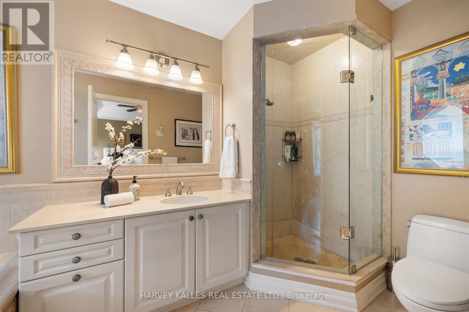 466 GLENGARRY AVENUE - 24