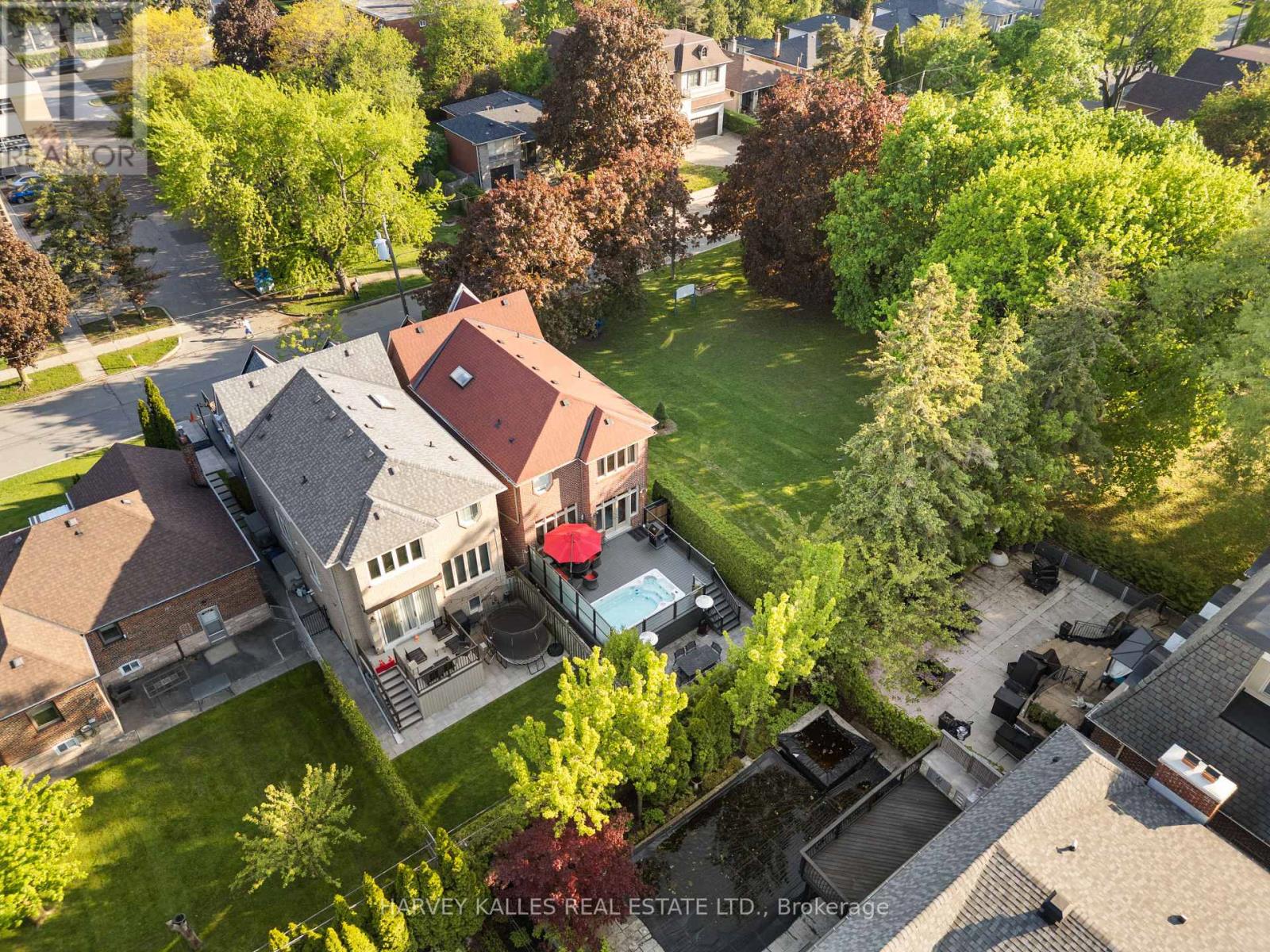 466 GLENGARRY AVENUE - 38