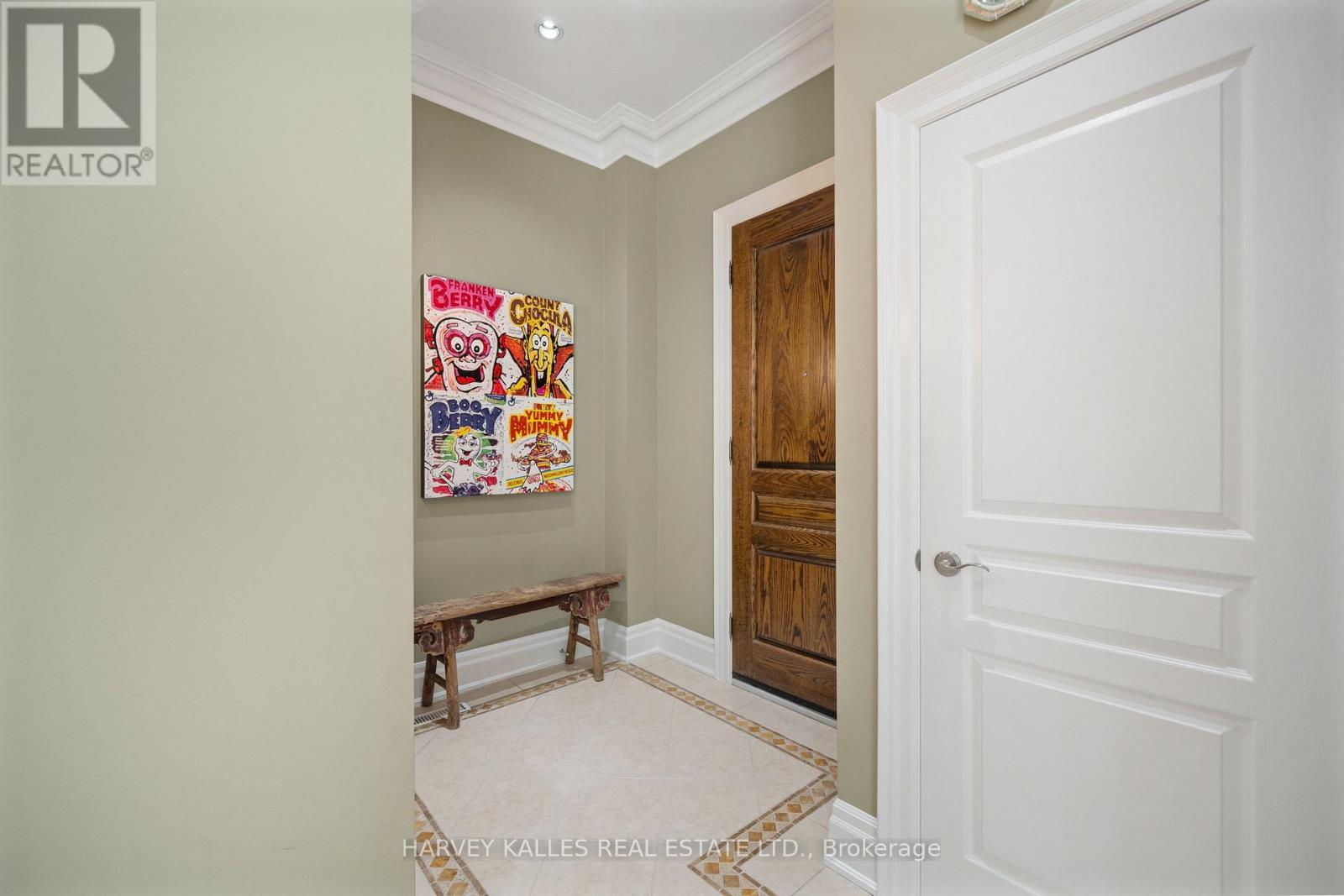 466 GLENGARRY AVENUE - 6