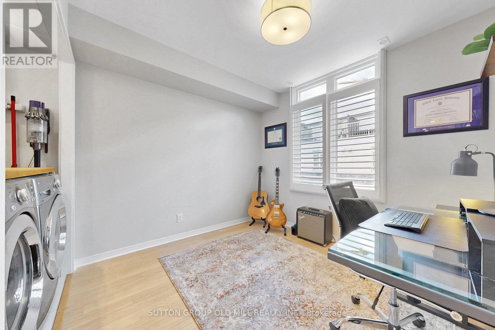 #1402 12 SUDBURY STREET - 18