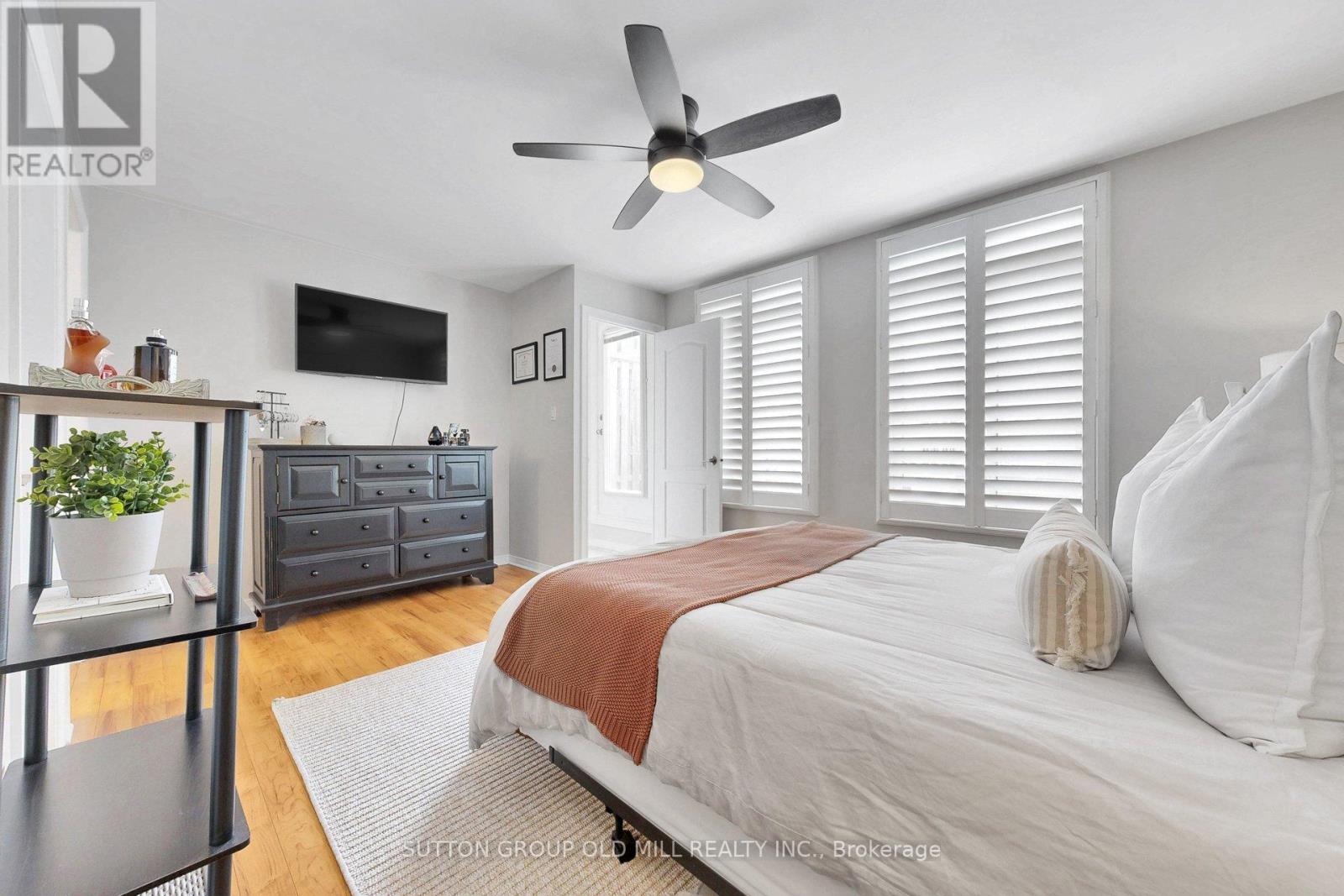 #1402 12 SUDBURY STREET - 28
