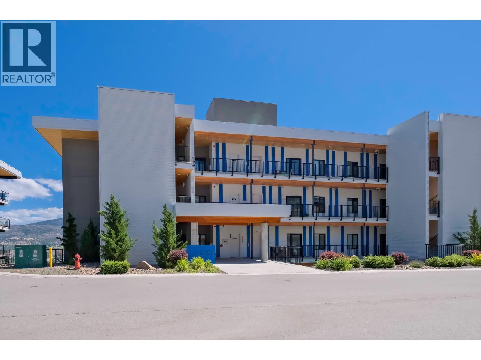 #132 100 VISTA Way - 1