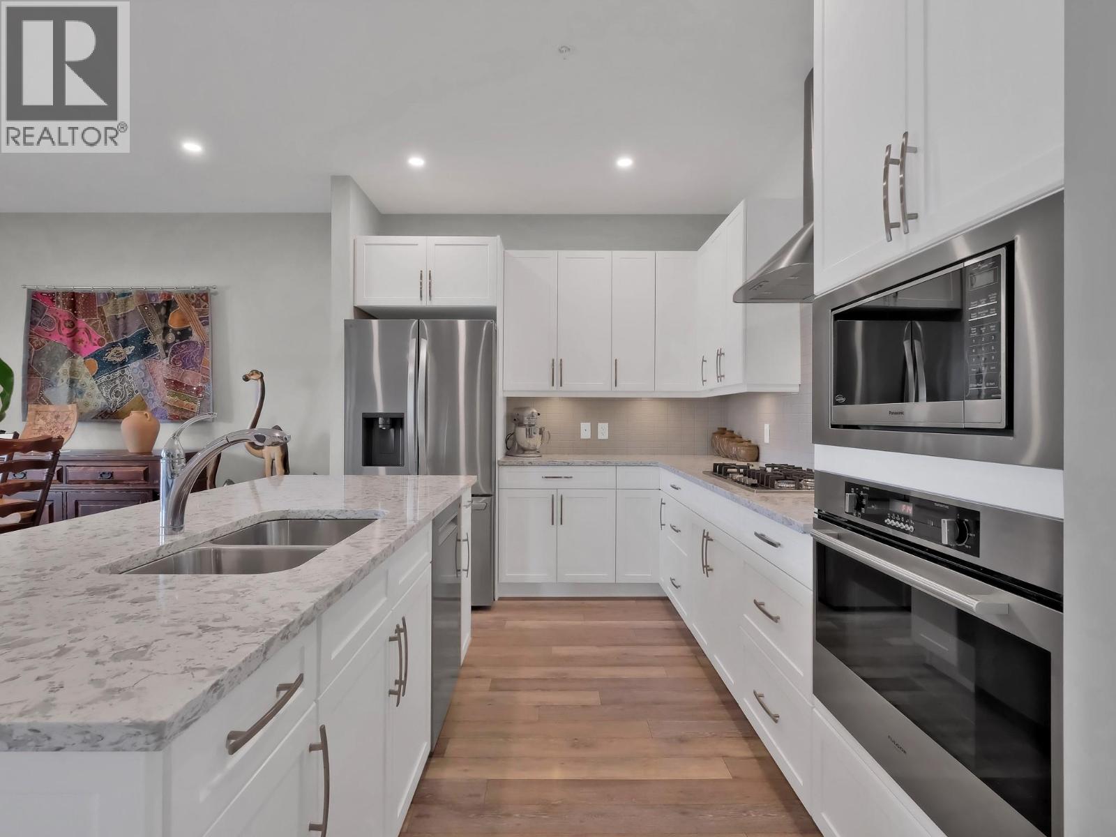 #132 100 VISTA Way - 11