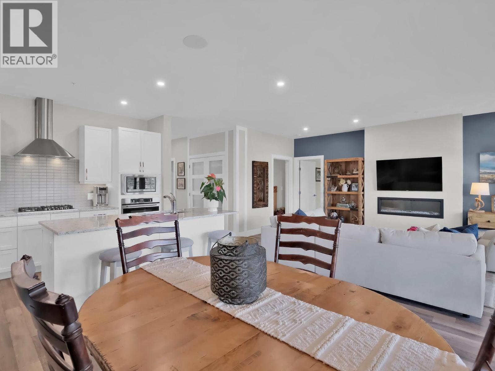#132 100 VISTA Way - 12