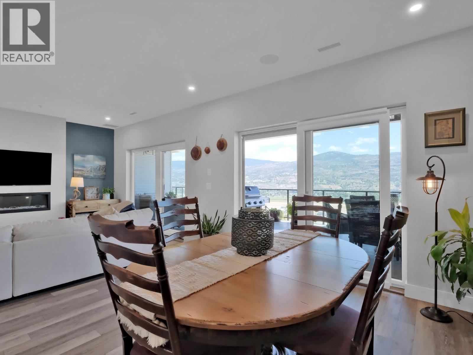 #132 100 VISTA Way - 14