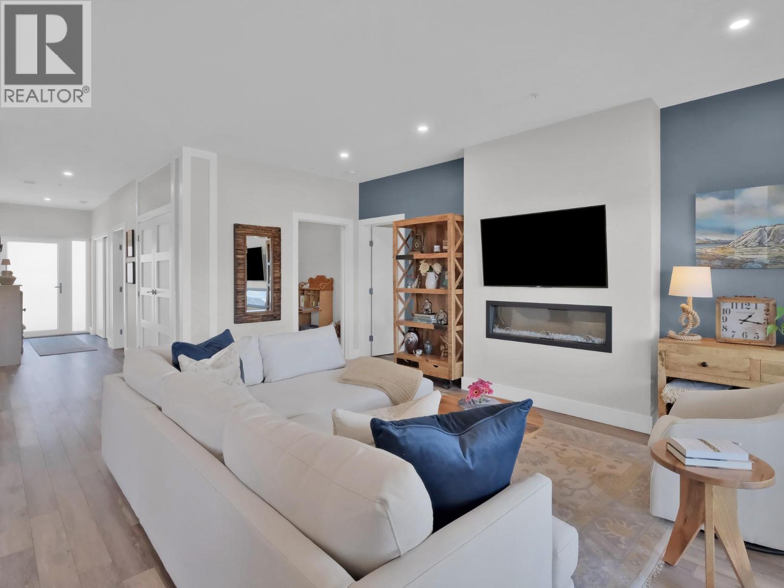 #132 100 VISTA Way - 15