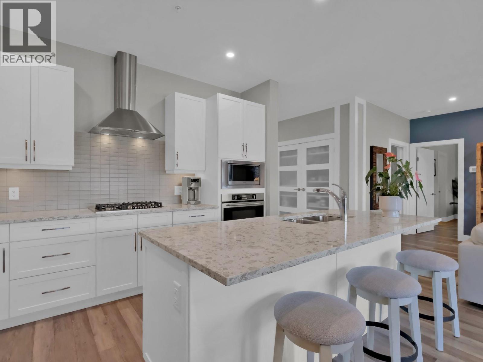 100 VISTA Way Unit# 132, Penticton