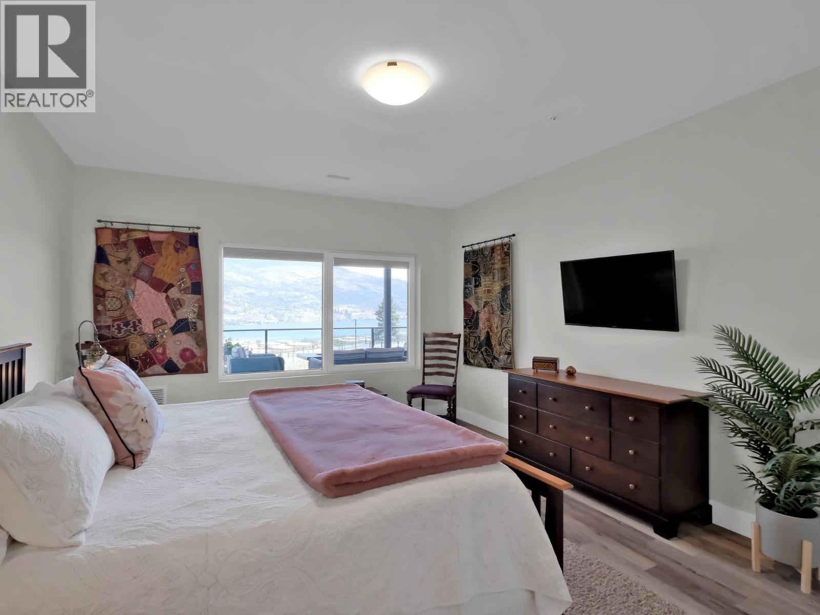 100 VISTA Way Unit# 132, Penticton