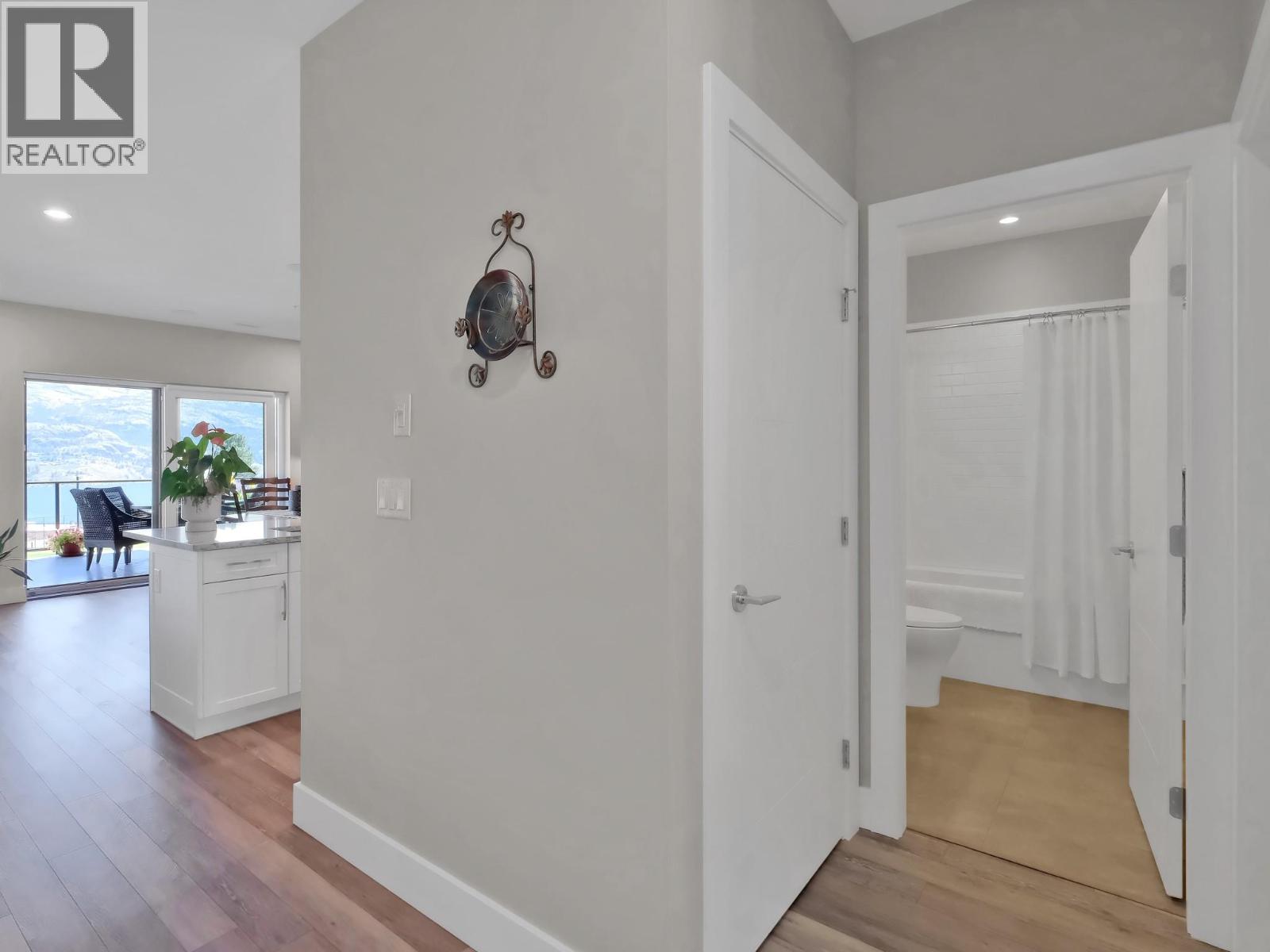 100 VISTA Way Unit# 132, Penticton