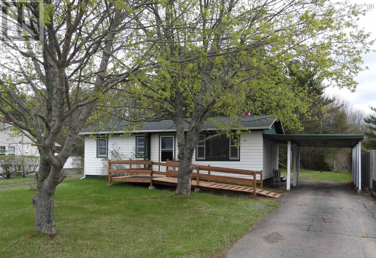 526 Windsor Street - 1